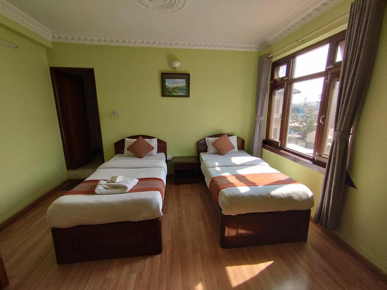 Hotel Cloud 9 Garden Kathmandu Esterno foto