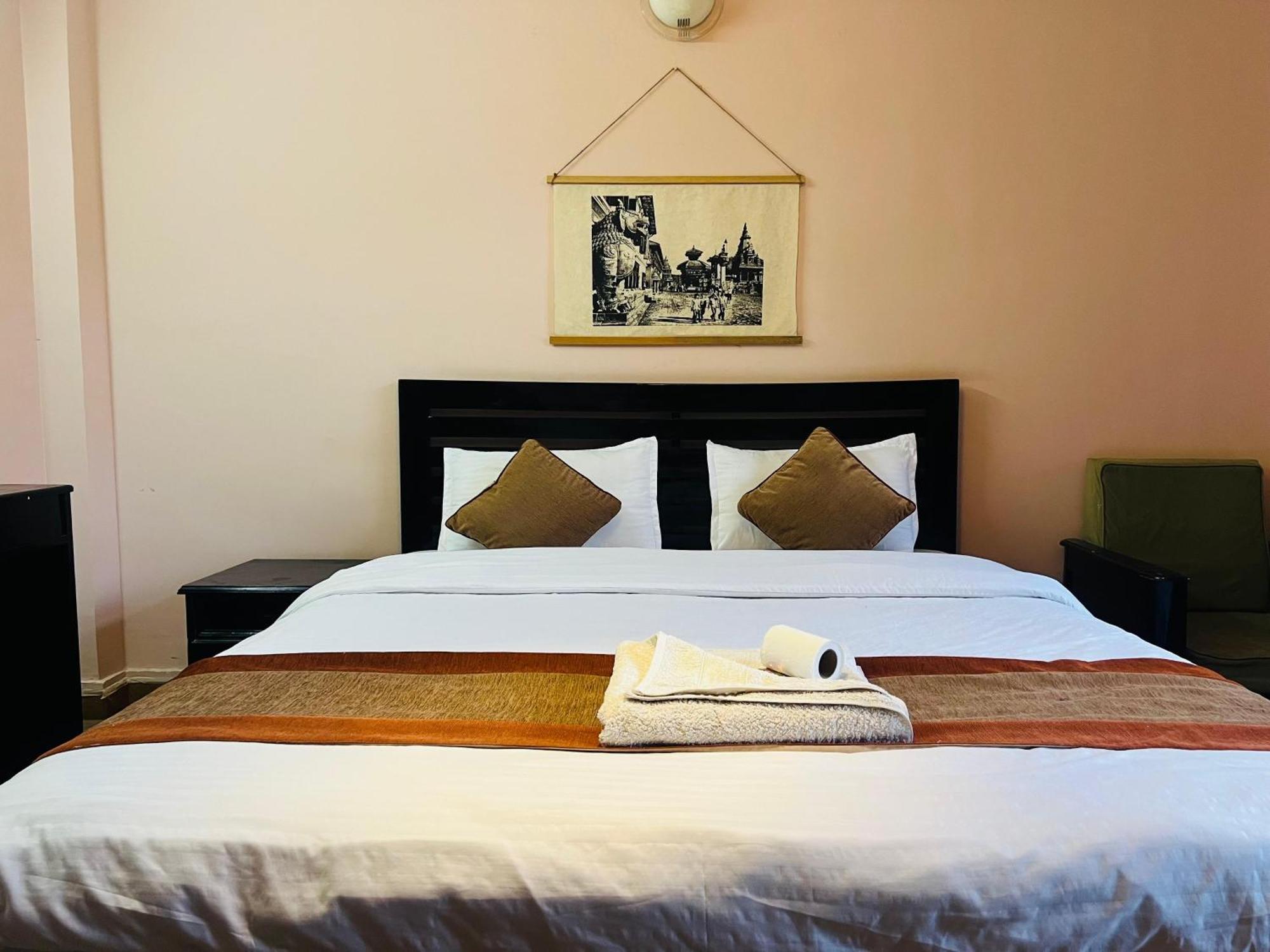 Hotel Cloud 9 Garden Kathmandu Esterno foto